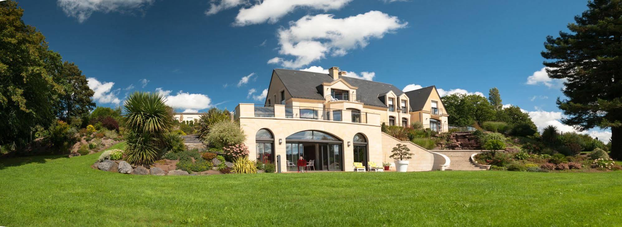 Le Domaine Des Chevaliers De Malte Bed & Breakfast Villedieu-les-Poêles Exterior photo